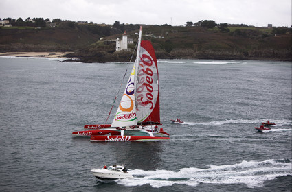 Thomas Coville (FRA) maxi trimaran SODEBO Solo round the world record attempt. Start in Brest (FRA)