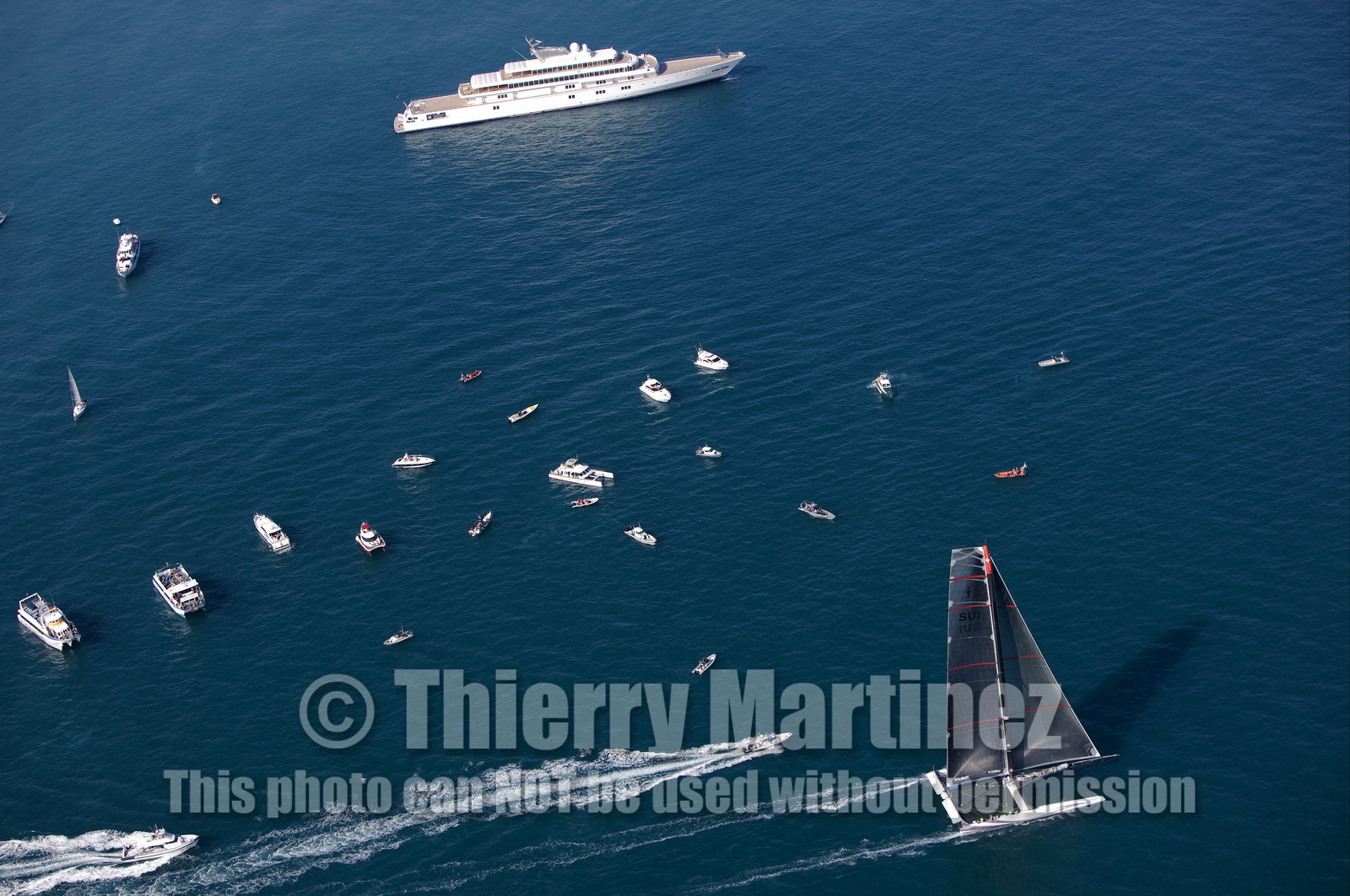 33rd  AMERICA'S CUP Valencia Spain, February 2010 - Defender:  ALINGHI (ALINGHI 5) vs Challenger : BMW Oracle Racing (USA 17)