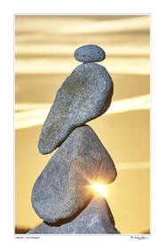 Photo disponible en tirage photo Fine Art,tirage original limités à 30 exemplaires.Chaque tirage est numéroté avec certificat d’authenticité signé.Pour choisir le format et support merci d'utiliser le caddie à coté de la photo.Formats disponibles : Tirage sur papier ( tirage seul) :  30x45 cm   40x60 cm  60x90 cm. Vous pouvez choisir le tirage avec un fond blanc ou noir , à votre convenance. Tirage sur papier contrecollé sur Dibond ( pas de bord blanc ou noir autour de l'image), avec système d'attache au dos:  30x45 cm   40x60 cm  50x75 cm  80x120cm.Tirage sur toile ( Canvas) monté sur chassis bois (pas de bord blanc ou noir autour de l'image), avec système d'attache au dos :  50x75 cm  80x120cm.Expédition ( Dans le monde entier): Colissimo (assurance) avec signature à réception. 48h pour la France métropolitaine.Il est possible de récupérer les tirages à La Galerie du Golfe (sans frais d'expèdition).Conditionnement tirages seuls: tube cylindrique renforcé + boite.