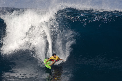 2011 VOLCOM PIPE PRO  ( Surf contest) at Banzai Pipeline Beach, North Shore - Oahu - Hawaii.