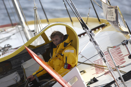 12_20306 CHEMINEES POUJOULAT ( IMOCA 60') , Skipper Bernard Stamm (SUI)