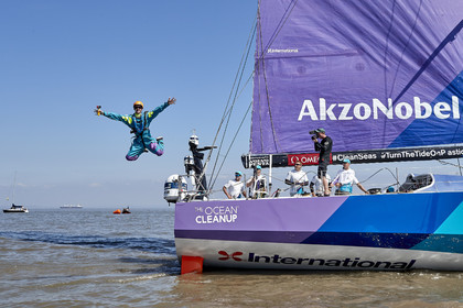 team AkzoNobel  in Volvo Ocean Race 2017-18.