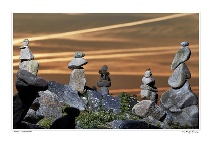 Photo disponible en tirage photo Fine Art,tirage original limités à 30 exemplaires.Chaque tirage est numéroté avec certificat d’authenticité signé.Pour choisir le format et support merci d'utiliser le caddie à coté de la photo.Formats disponibles : Tirage sur papier ( tirage seul) :  30x45 cm   40x60 cm  60x90 cm. Vous pouvez choisir le tirage avec un fond blanc ou noir , à votre convenance. Tirage sur papier contrecollé sur Dibond ( pas de bord blanc ou noir autour de l'image), avec système d'attache au dos:  30x45 cm   40x60 cm  50x75 cm  80x120cm.Tirage sur toile ( Canvas) monté sur chassis bois (pas de bord blanc ou noir autour de l'image), avec système d'attache au dos :  50x75 cm  80x120cm.Expédition ( Dans le monde entier): Colissimo (assurance) avec signature à réception. 48h pour la France métropolitaine.Il est possible de récupérer les tirages à La Galerie du Golfe (sans frais d'expèdition).Conditionnement tirages seuls: tube cylindrique renforcé + boite.