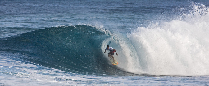 2011 VOLCOM PIPE PRO  ( Surf contest) at Banzai Pipeline Beach, North Shore - Oahu - Hawaii.
