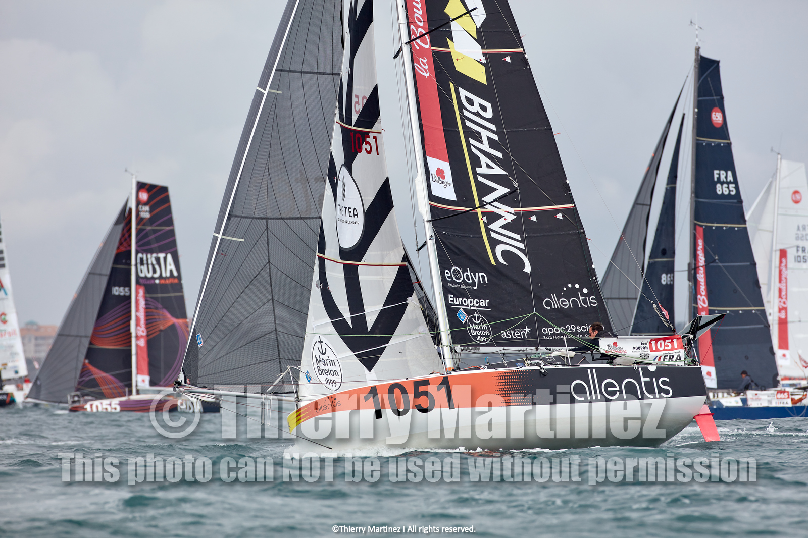 23_22475   © Thierry Martinez. LES SABLES D'OLONNE, 85 - FRANCE 25 septembre 2023.Départ MINI TRANSAT 2023. Départ du Dimanche 24 septembre retardé au Lundi 25 Sept .Les Sables d’Olonne (FRA)    Santa Cruz de la Palma ( Canaries)    St François ( Guadeloupe): 4050 NM.