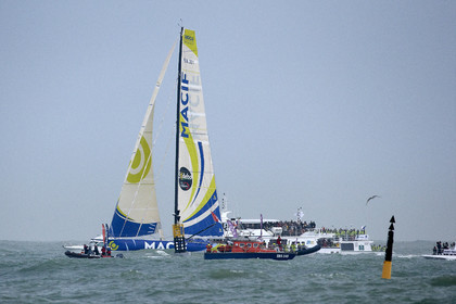 2012 13 VENDEE GLOBE. Winner arrival in Les sables d'Olonne (FRA