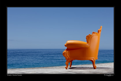 Photo disponible en tirage photo Fine Art,tirage original limités à 30 exemplaires.Chaque tirage est numéroté avec certificat d’authenticité signé.Pour choisir le format et support merci d'utiliser le caddie à coté de la photo.Formats disponibles : Tirage sur papier ( tirage seul) :  30x45 cm   40x60 cm  60x90 cm. Vous pouvez choisir le tirage avec un fond blanc ou noir , à votre convenance. Tirage sur papier contrecollé sur Dibond ( pas de bord blanc ou noir autour de l'image), avec système d'attache au dos:  30x45 cm   40x60 cm  50x75 cm  80x120cm.Tirage sur toile ( Canvas) monté sur chassis bois (pas de bord blanc ou noir autour de l'image), avec système d'attache au dos :  50x75 cm  80x120cm.Expédition ( Dans le monde entier): Colissimo (assurance) avec signature à réception. 48h pour la France métropolitaine.Il est possible de récupérer les tirages à La Galerie du Golfe (sans frais d'expèdition).Conditionnement tirages seuls: tube cylindrique renforcé + boite.