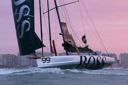 13_01515  2012 13 VENDEE GLOBE. Arrival in Les sables d'Olonne (