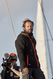 Single-handed sailing round the world record .