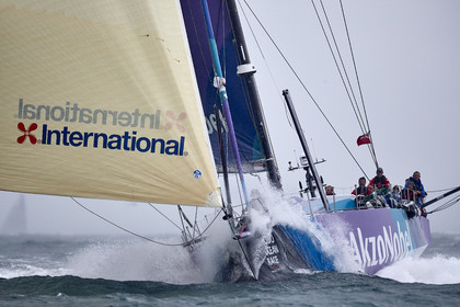 THM-17_064256_team AkzoNobel