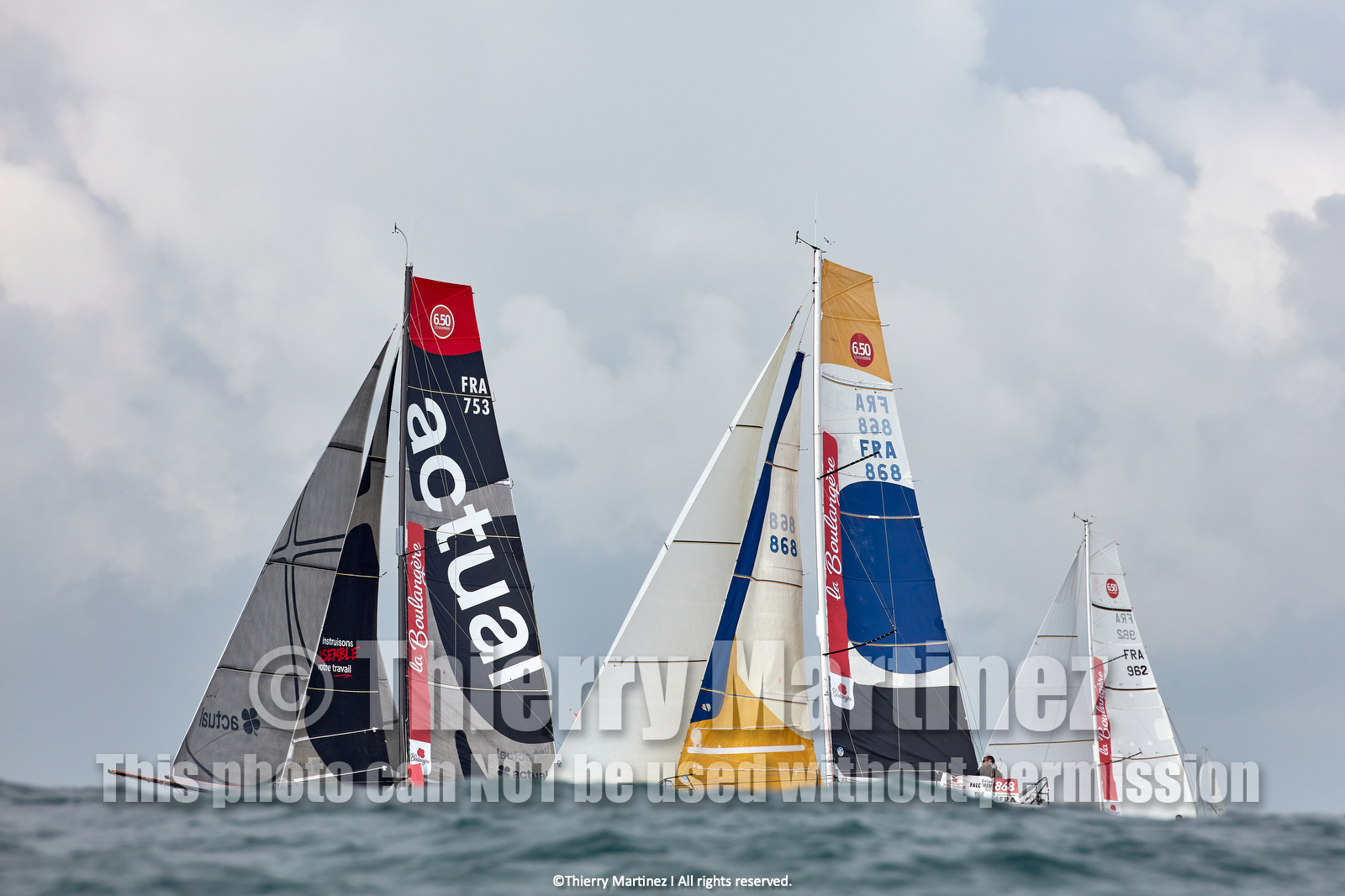 23_22498   © Thierry Martinez. LES SABLES D'OLONNE, 85 - FRANCE 25 septembre 2023.Départ MINI TRANSAT 2023. Départ du Dimanche 24 septembre retardé au Lundi 25 Sept .Les Sables d’Olonne (FRA)    Santa Cruz de la Palma ( Canaries)    St François ( Guadeloupe): 4050 NM.