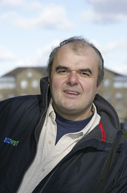 Mike Golding return home after Vendee Globe 2004-2005. Southampton (UK)