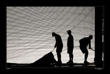 Photo disponible en tirage photo Fine Art,tirage original limités à 30 exemplaires.Chaque tirage est numéroté avec certificat d’authenticité signé.Pour choisir le format et support merci d'utiliser le caddie à coté de la photo.Formats disponibles : Tirage sur papier ( tirage seul) :  30x45 cm   40x60 cm  60x90 cm. Vous pouvez choisir le tirage avec un fond blanc ou noir , à votre convenance. Tirage sur papier contrecollé sur Dibond ( pas de bord blanc ou noir autour de l'image), avec système d'attache au dos:  30x45 cm   40x60 cm  50x75 cm  80x120cm.Tirage sur toile ( Canvas) monté sur chassis bois (pas de bord blanc ou noir autour de l'image), avec système d'attache au dos :  50x75 cm  80x120cm.Expédition ( Dans le monde entier): Colissimo (assurance) avec signature à réception. 48h pour la France métropolitaine.Il est possible de récupérer les tirages à La Galerie du Golfe (sans frais d'expèdition).Conditionnement tirages seuls: tube cylindrique renforcé + boite.