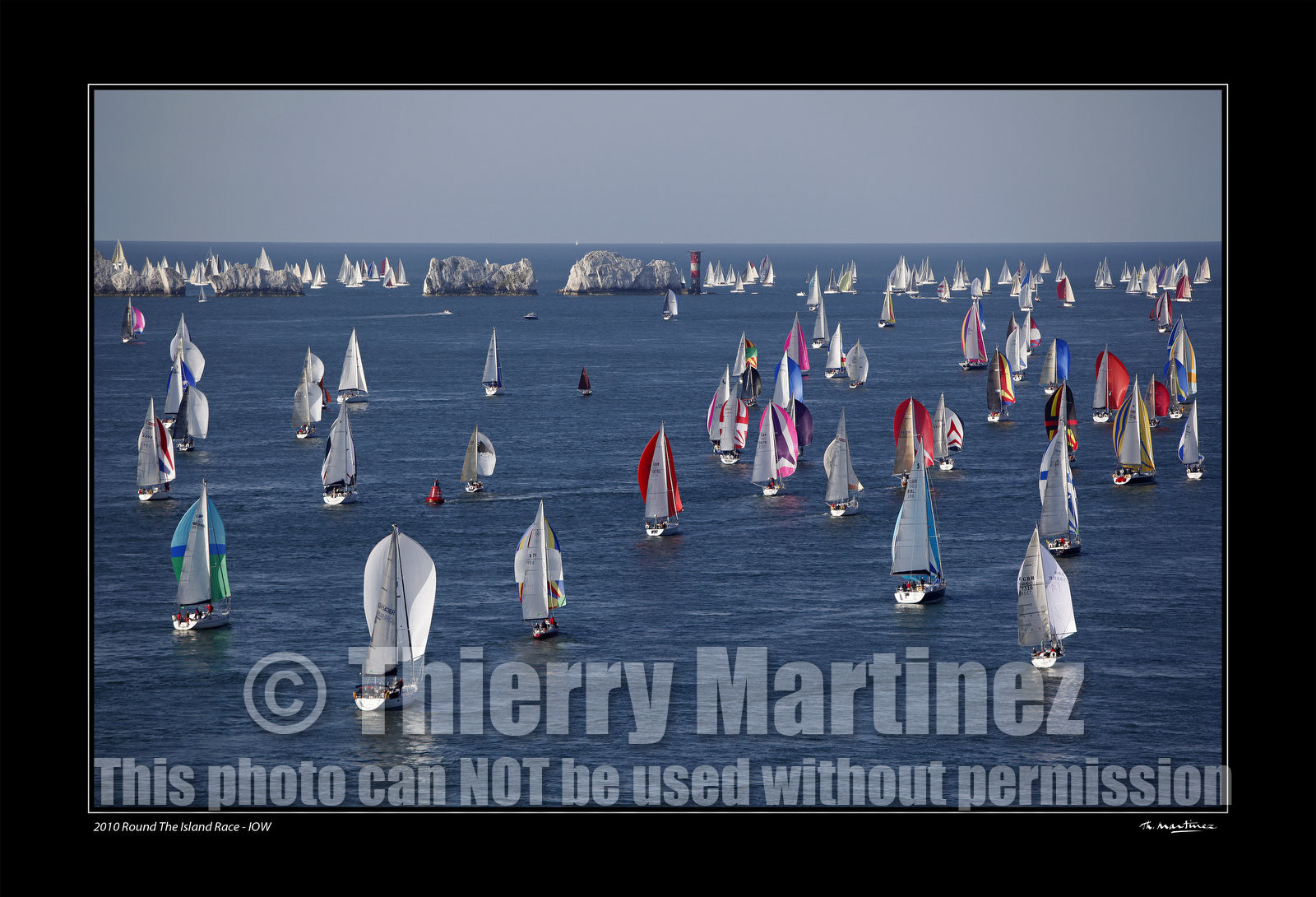 Photo disponible en tirage photo Fine Art,tirage original limités à 30 exemplaires.Chaque tirage est numéroté avec certificat d’authenticité signé.Pour choisir le format et support merci d'utiliser le caddie à coté de la photo.Formats disponibles : Tirage sur papier ( tirage seul) :  30x45 cm   40x60 cm  60x90 cm. Vous pouvez choisir le tirage avec un fond blanc ou noir , à votre convenance. Tirage sur papier contrecollé sur Dibond ( pas de bord blanc ou noir autour de l'image), avec système d'attache au dos:  30x45 cm   40x60 cm  50x75 cm  80x120cm.Tirage sur toile ( Canvas) monté sur chassis bois (pas de bord blanc ou noir autour de l'image), avec système d'attache au dos :  50x75 cm  80x120cm.Expédition ( Dans le monde entier): Colissimo (assurance) avec signature à réception. 48h pour la France métropolitaine.Il est possible de récupérer les tirages à La Galerie du Golfe (sans frais d'expèdition).Conditionnement tirages seuls: tube cylindrique renforcé + boite.