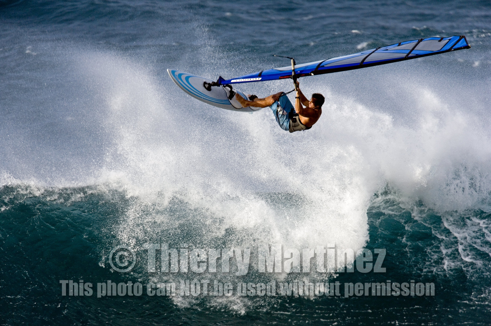 Ho'okipa beach HAWAII - USA . Jan 2007.