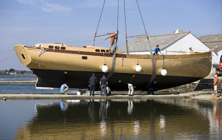 Launch of Thierry Dubois (FRA) new schooner LA LOUISE