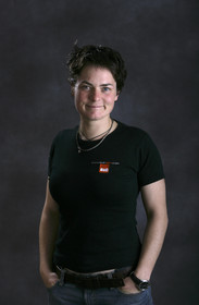 Ellen MacArthur Solo round the world record , finish(FRA)