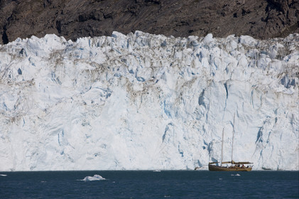 Schooner LA LOUISE sailing on west coast of Greenland.