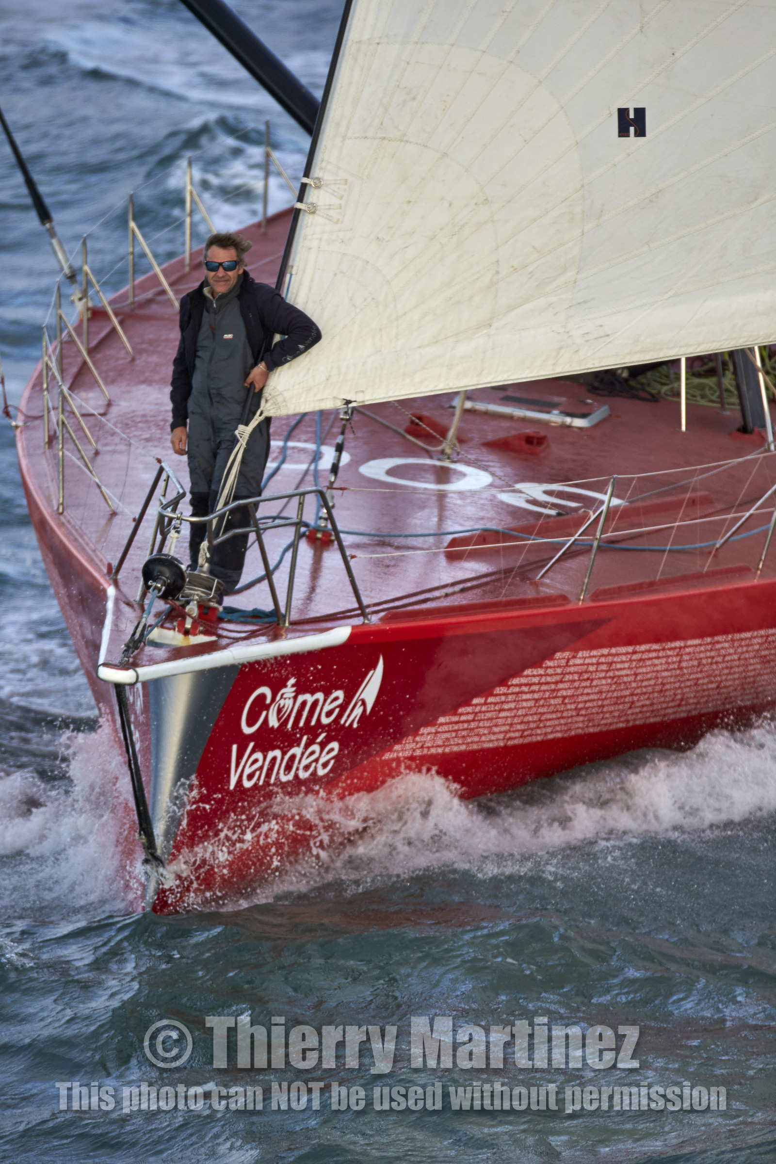 Départ de Jeff Pellet (FRA) sur son bateau COME IN VENDEE POUR UN TOUR DU MONDE;