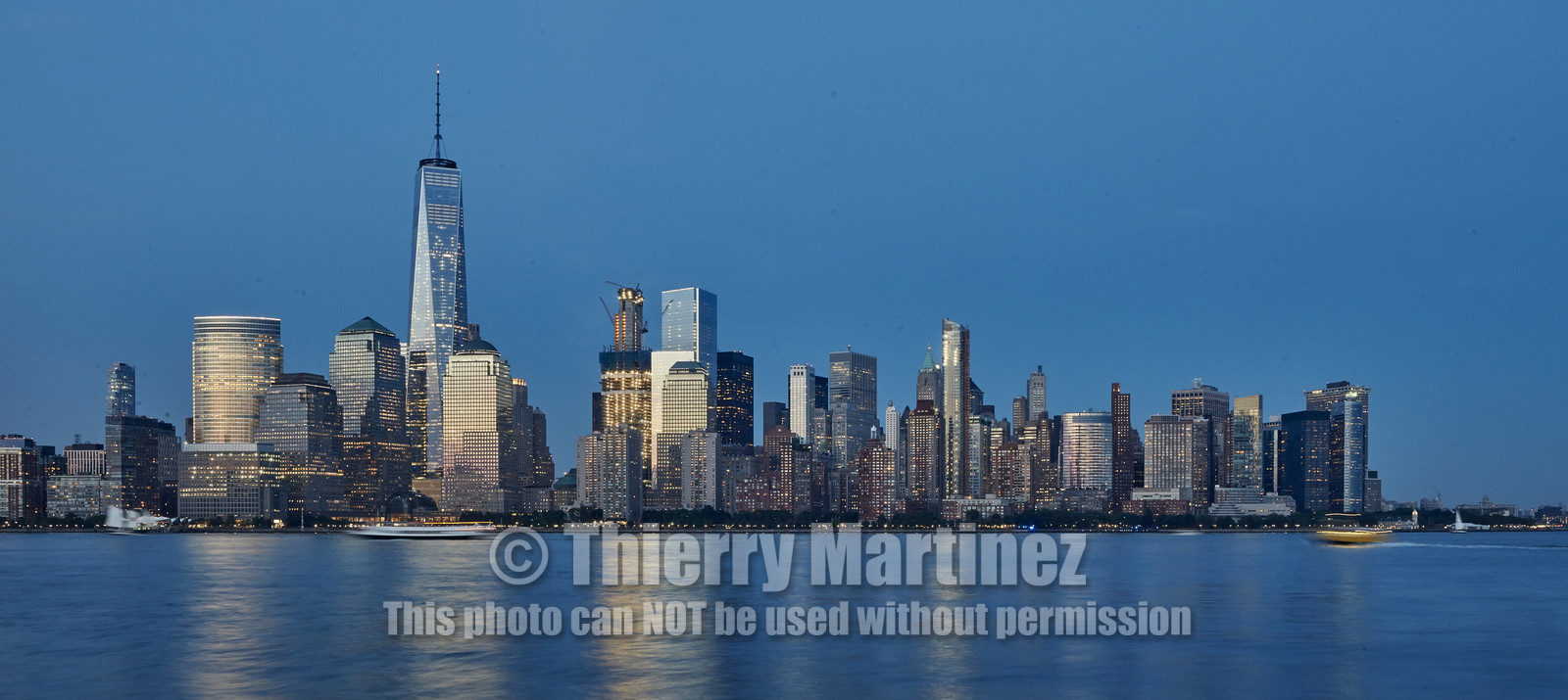 16_17047-NY at sunset