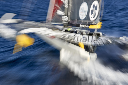 « ULTIM ACTUAL LEADER , Skipper Yves Le Blevec.