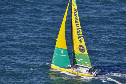 THM-16_81107_VendeeGlobeStart