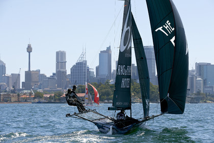 15_018970-Skiff-Sydney