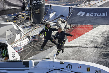 « ULTIM ACTUAL LEADER , Skipper Yves Le Blevec.