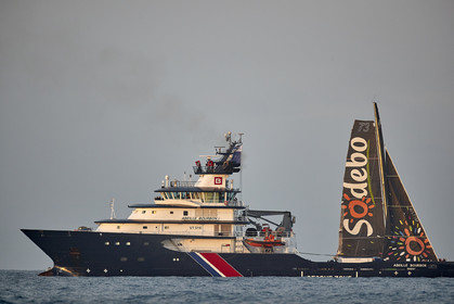 Single-handed sailing round the world record .