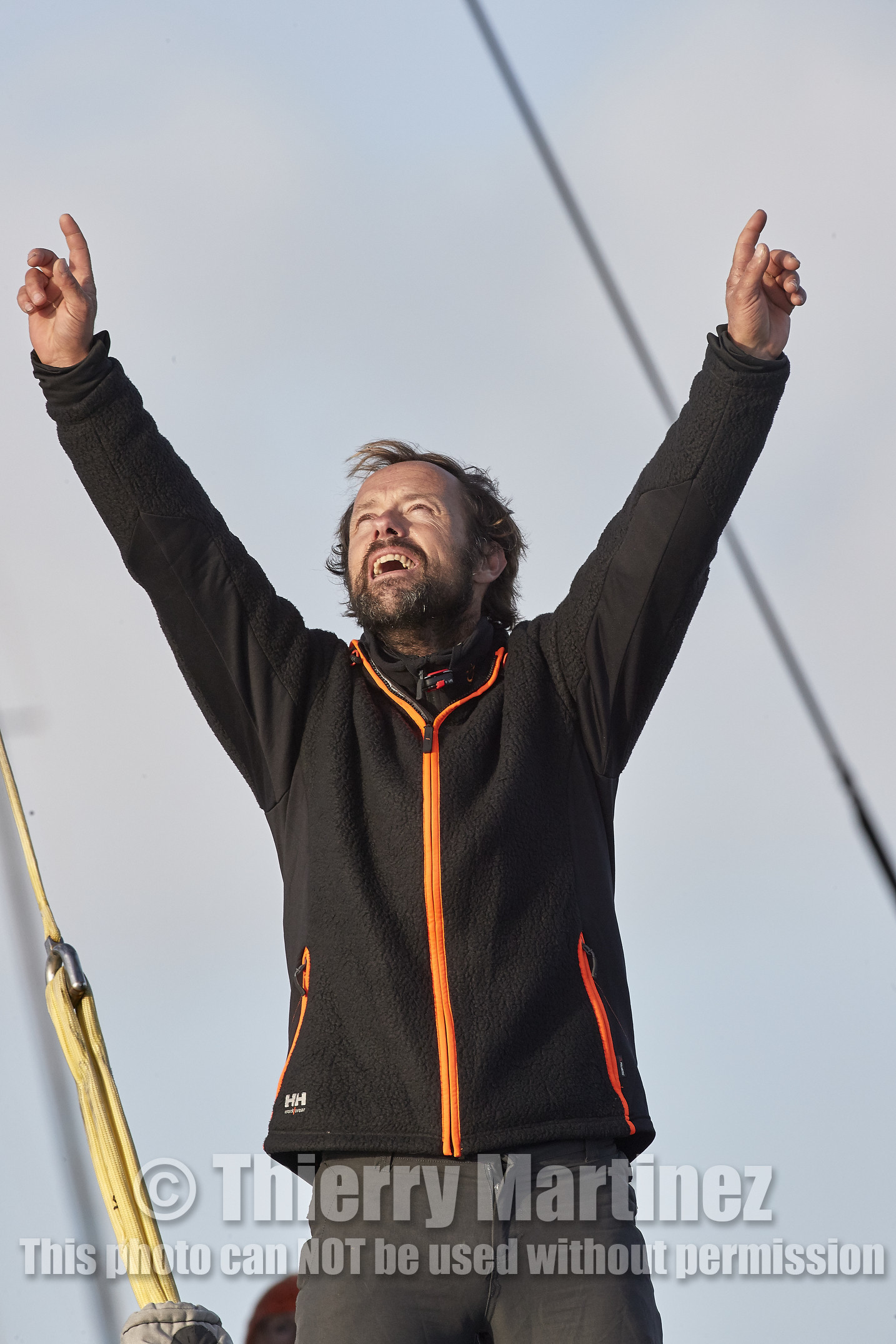 Single-handed sailing round the world record .
