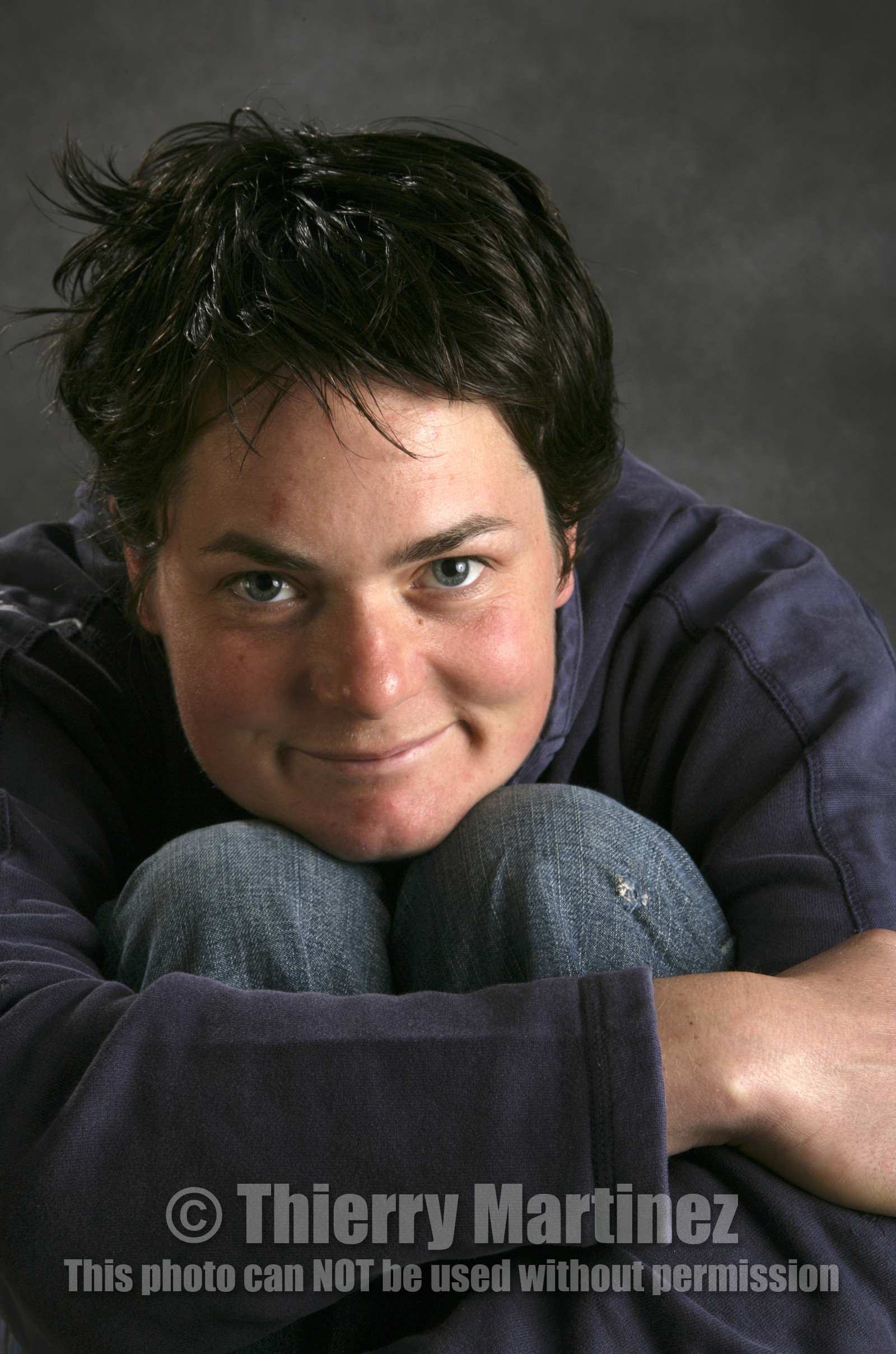 Ellen MacArthur Solo round the world record , finish(FRA)