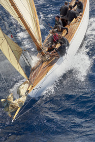 THM-21_23010_VOILES ST TROPEZ DAY 2 HELI