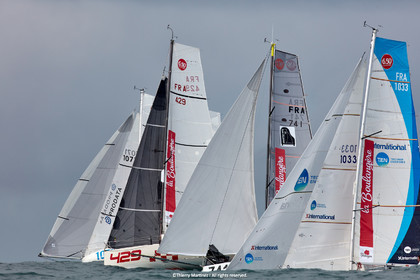 23_22418   © Thierry Martinez. LES SABLES D'OLONNE, 85 - FRANCE 25 septembre 2023.Départ MINI TRANSAT 2023. Départ du Dimanche 24 septembre retardé au Lundi 25 Sept .Les Sables d’Olonne (FRA)    Santa Cruz de la Palma ( Canaries)    St François ( Guadeloupe): 4050 NM.