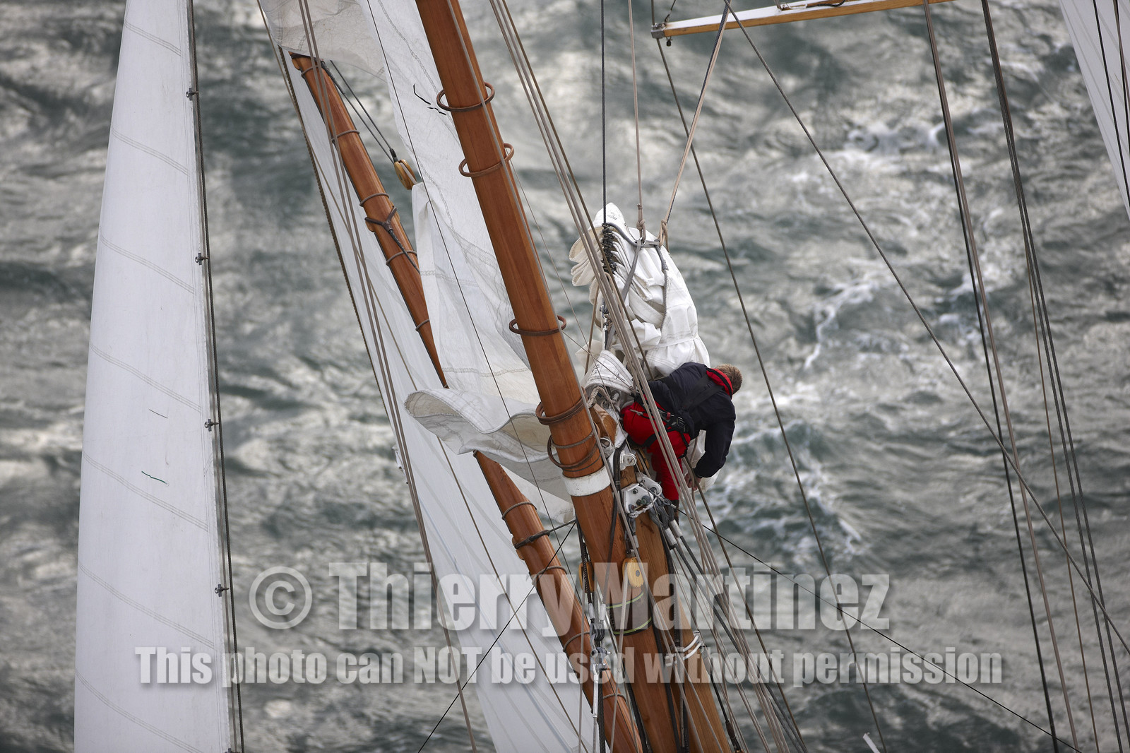 JP Morgan Asset Management Round The Island Race.