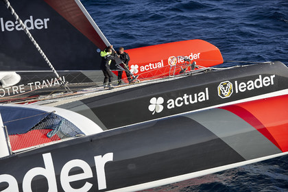 « ULTIM ACTUAL LEADER , Skipper Yves Le Blevec.