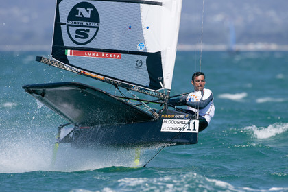 2015 McDougall + McConaghy Moth Worlds. Sorrento - VIC AUSTRALIA  . 6 16 January 2015. Organize by Sorrento Sailing Couta Boat Club.