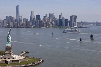 HUGO BOSS WATCHES MANHATTAN CHARITY RACE