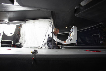 12_19760 CHEMINEES POUJOULAT ( IMOCA 60') , Skipper Bernard Stamm (SUI)