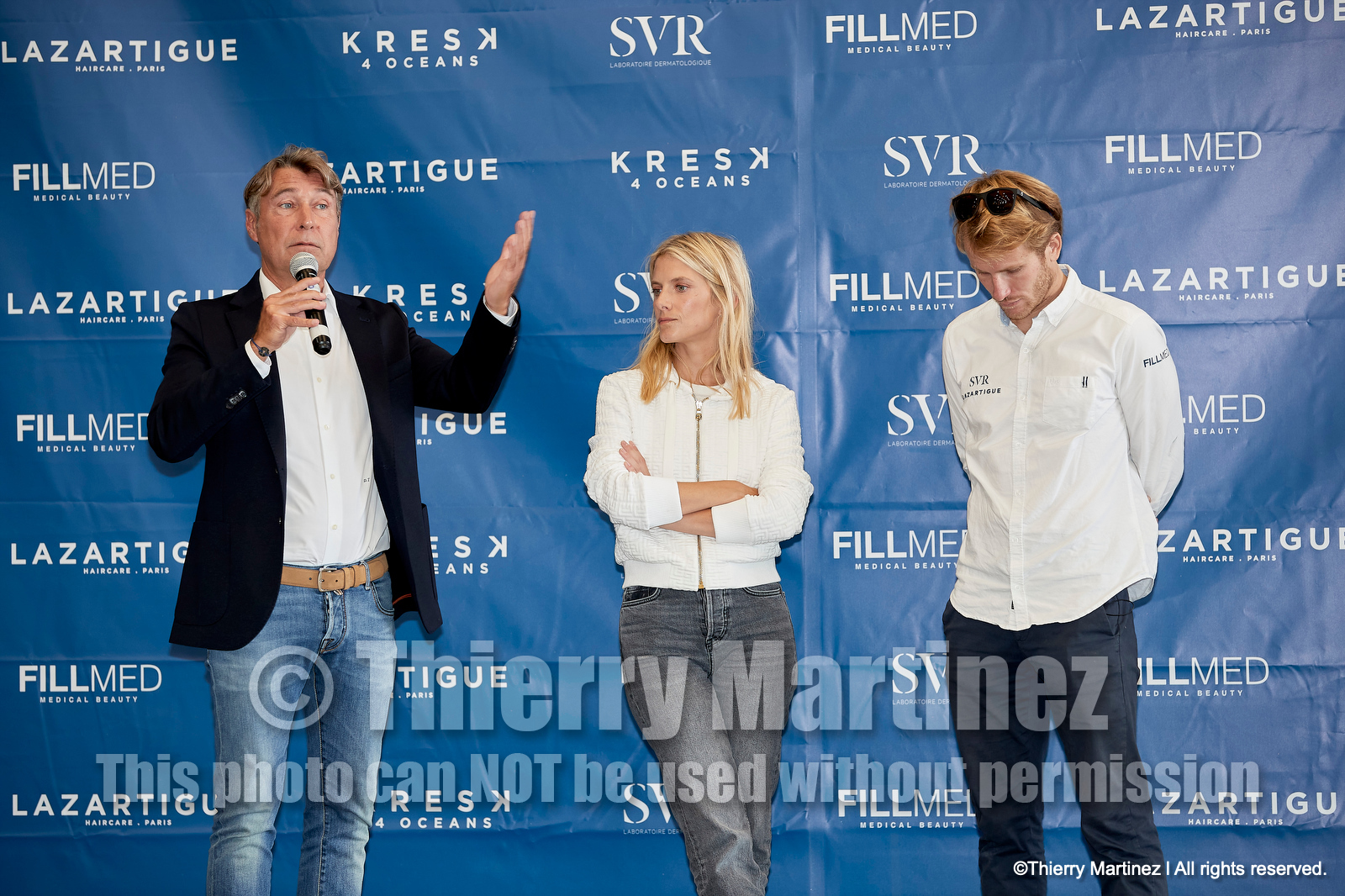 Baptême du trimaran ULTIM de François Gabart « SVR-LAZARIGUE » par Mélanie Laurent à Concarneau.