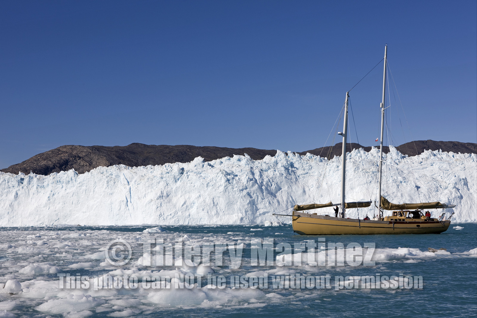 Schooner LA LOUISE sailing on west coast of Greenland.