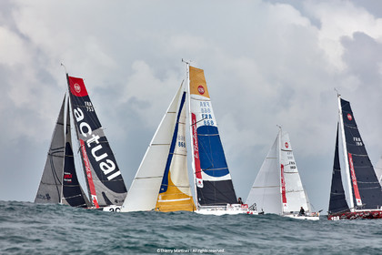 23_22494   © Thierry Martinez. LES SABLES D'OLONNE, 85 - FRANCE 25 septembre 2023.Départ MINI TRANSAT 2023. Départ du Dimanche 24 septembre retardé au Lundi 25 Sept .Les Sables d’Olonne (FRA)    Santa Cruz de la Palma ( Canaries)    St François ( Guadeloupe): 4050 NM.