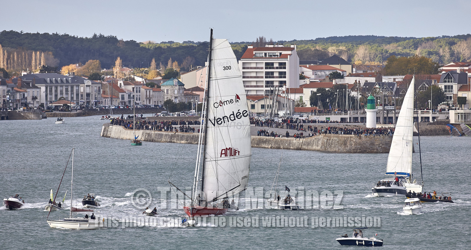 Départ de Jeff Pellet (FRA) sur son bateau COME IN VENDEE POUR UN TOUR DU MONDE;
