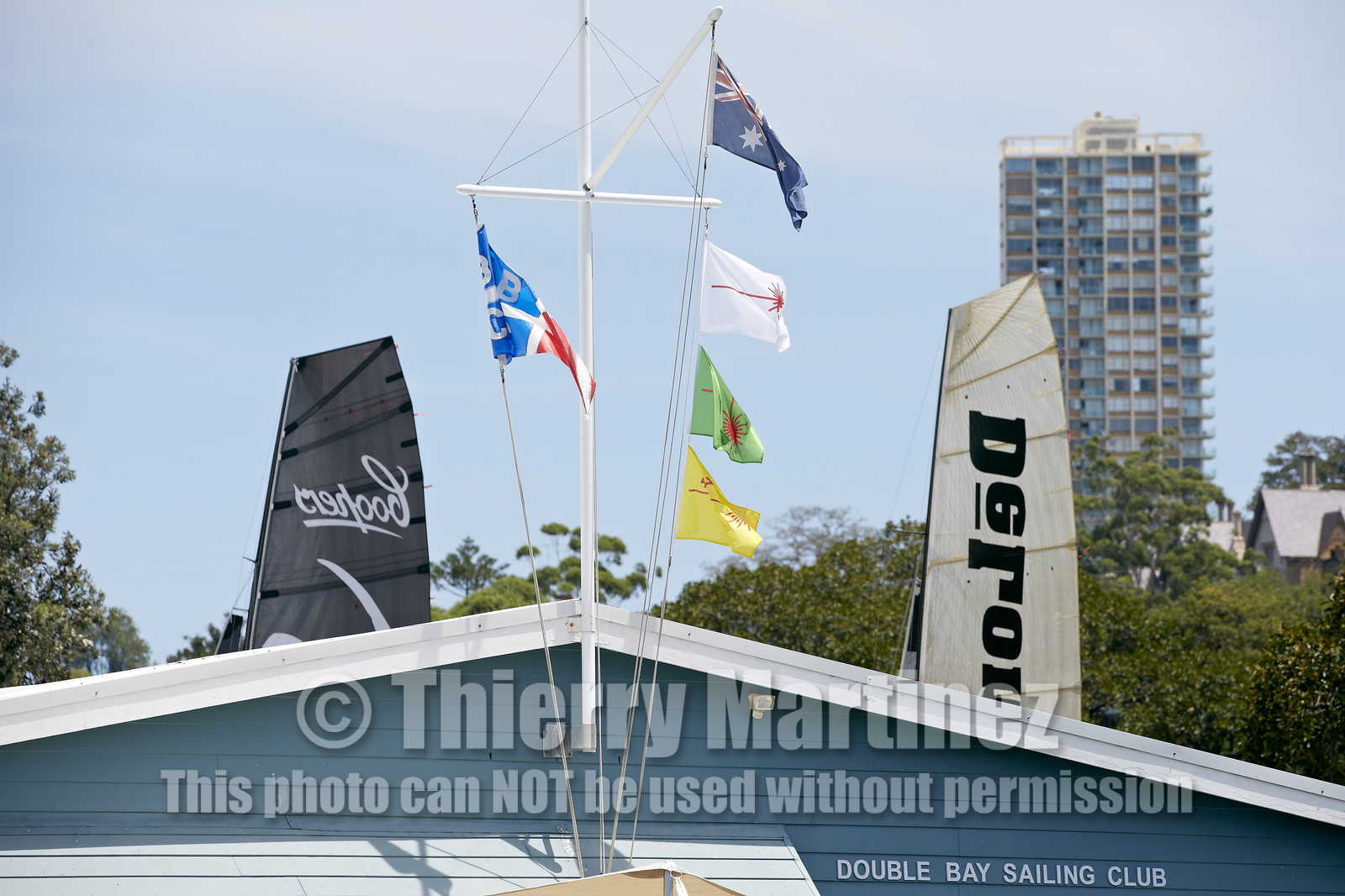 15_018690-Skiff-Sydney