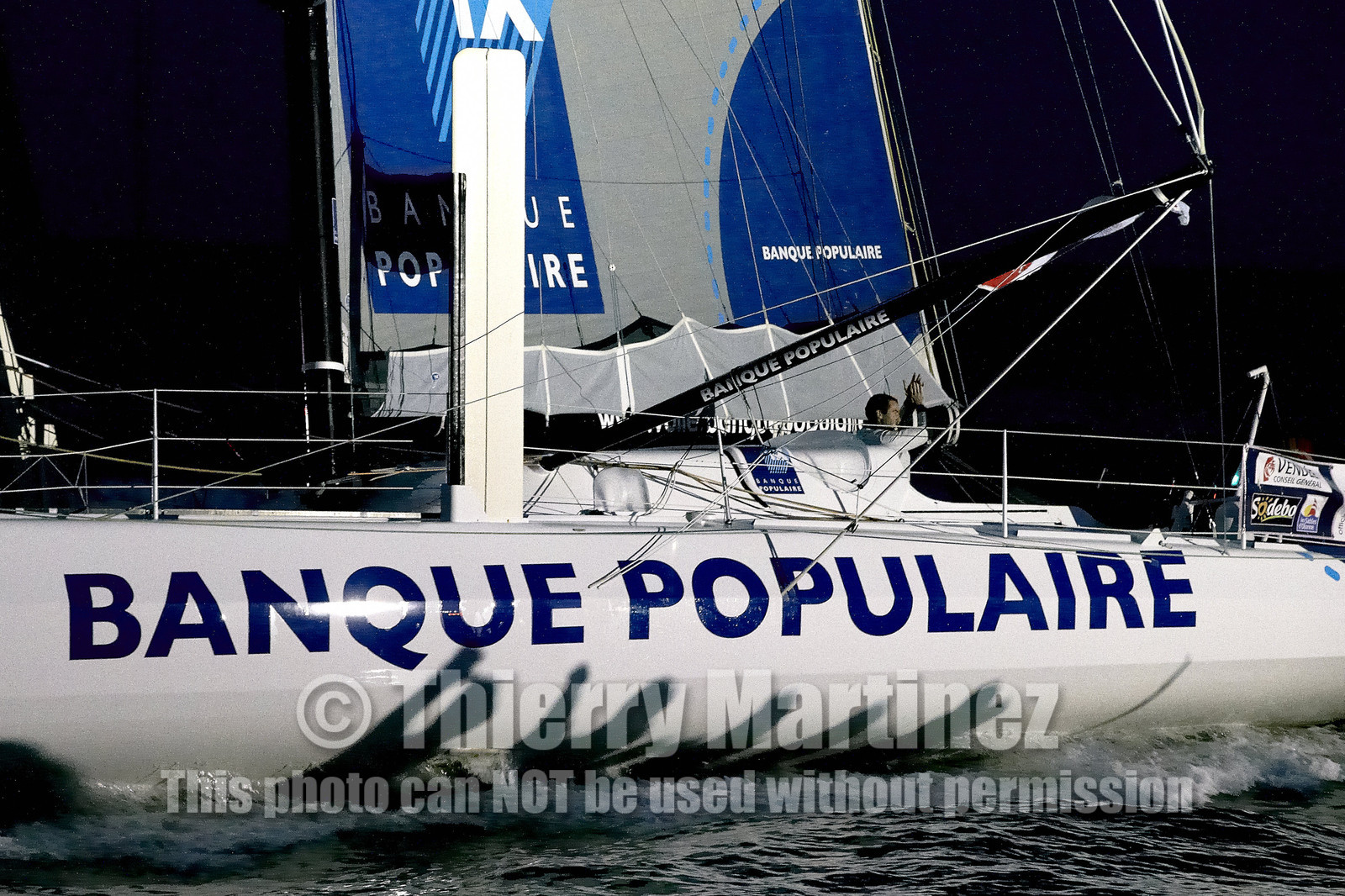 2012 13 VENDEE GLOBE. Armel Le Cleac'h (FRA) BANQUE POPULAIRE 2nd .