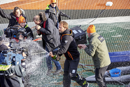 Single-handed sailing round the world record .