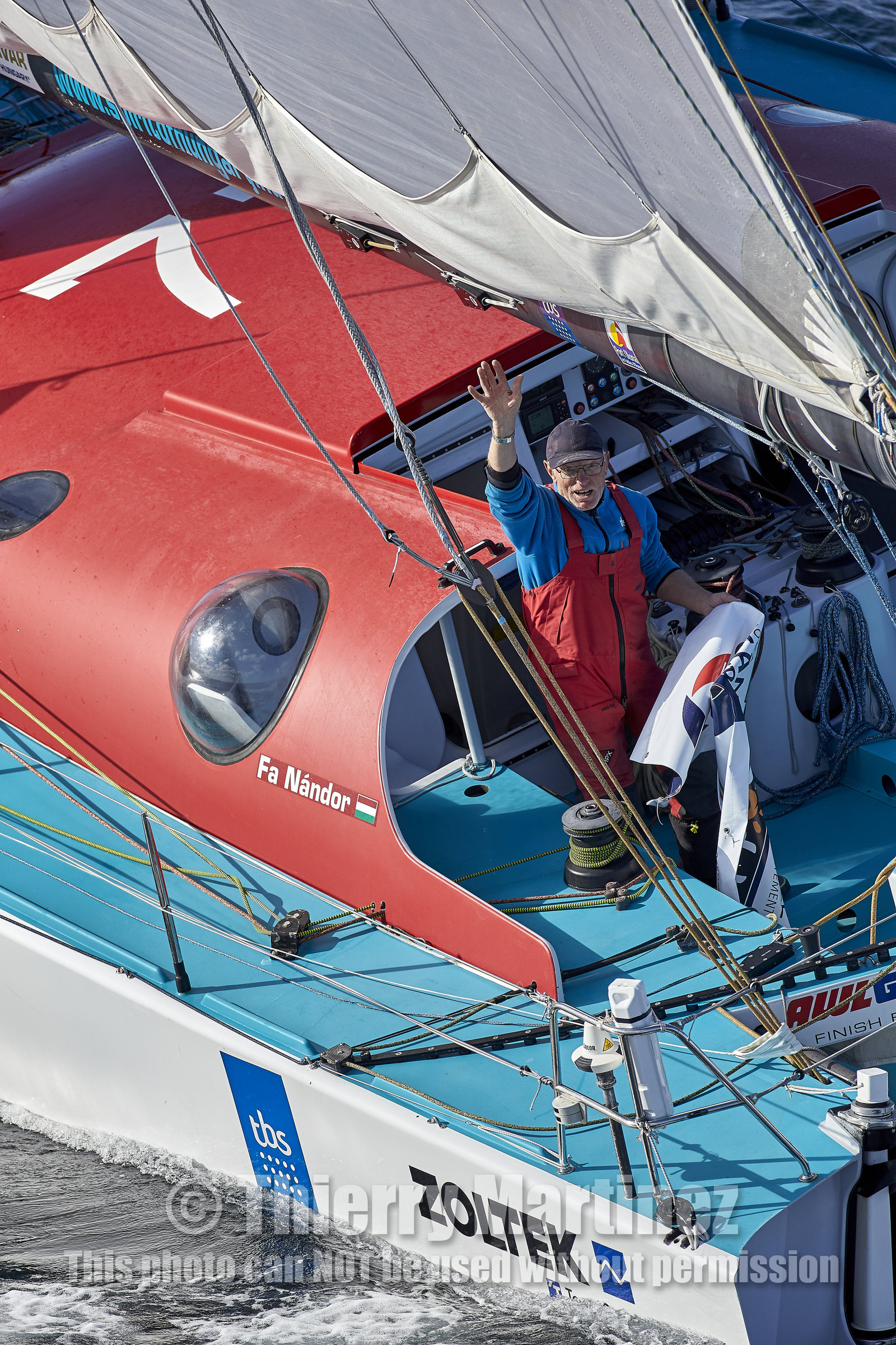 THM-16_81909_VendeeGlobeStart