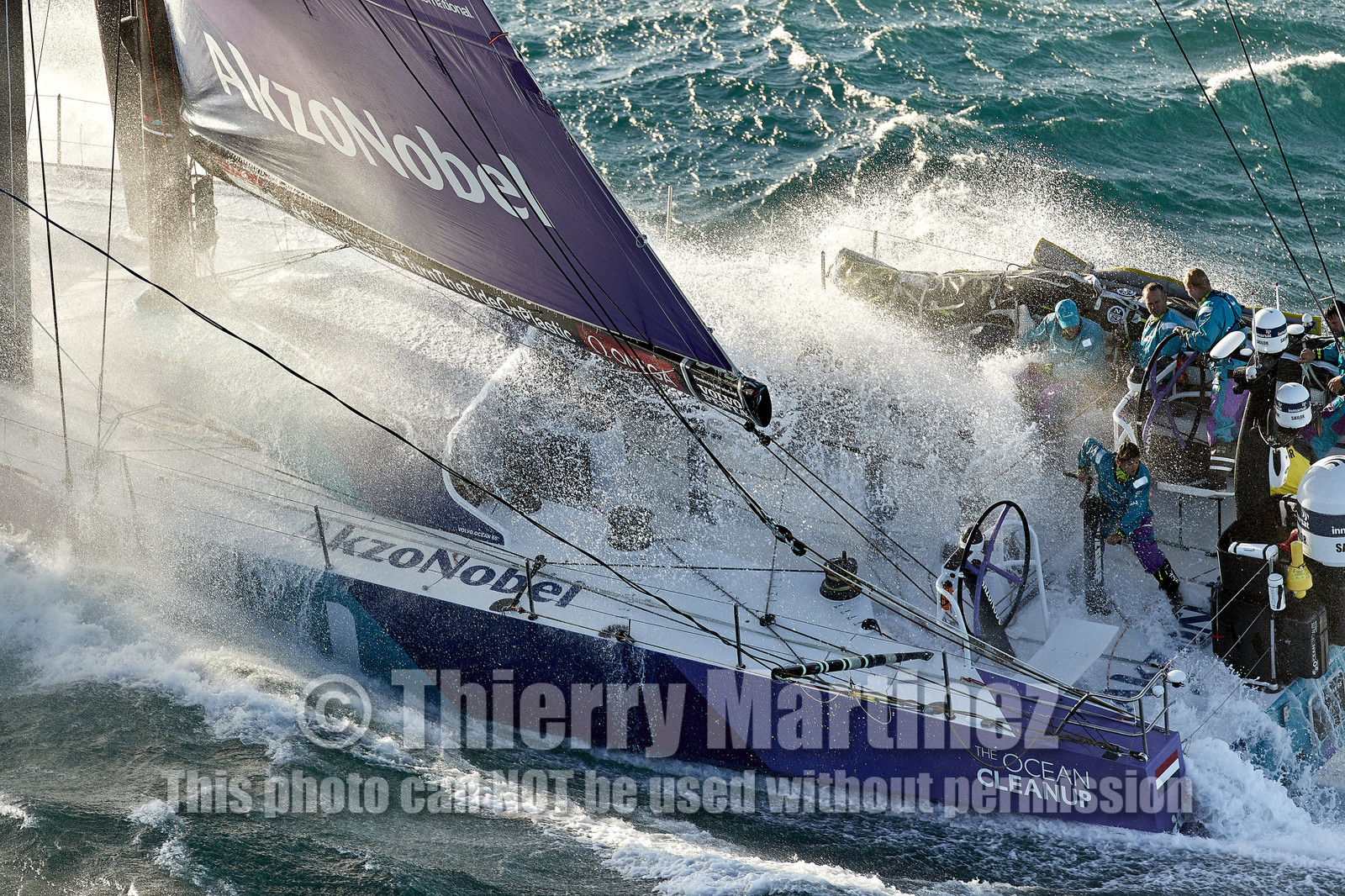 THM-17_108620_VOR-LISBON-LEG2start