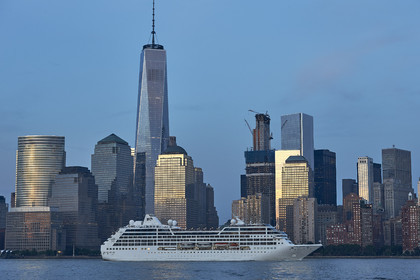 16_16061-NY at sunset