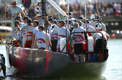 03_0932D © Th.Martinez  Auckland   New Zealand. 16 February  2003 America's Cup Day 2.Alinghi (SUI64) vs Team New Zealand (NZL82)