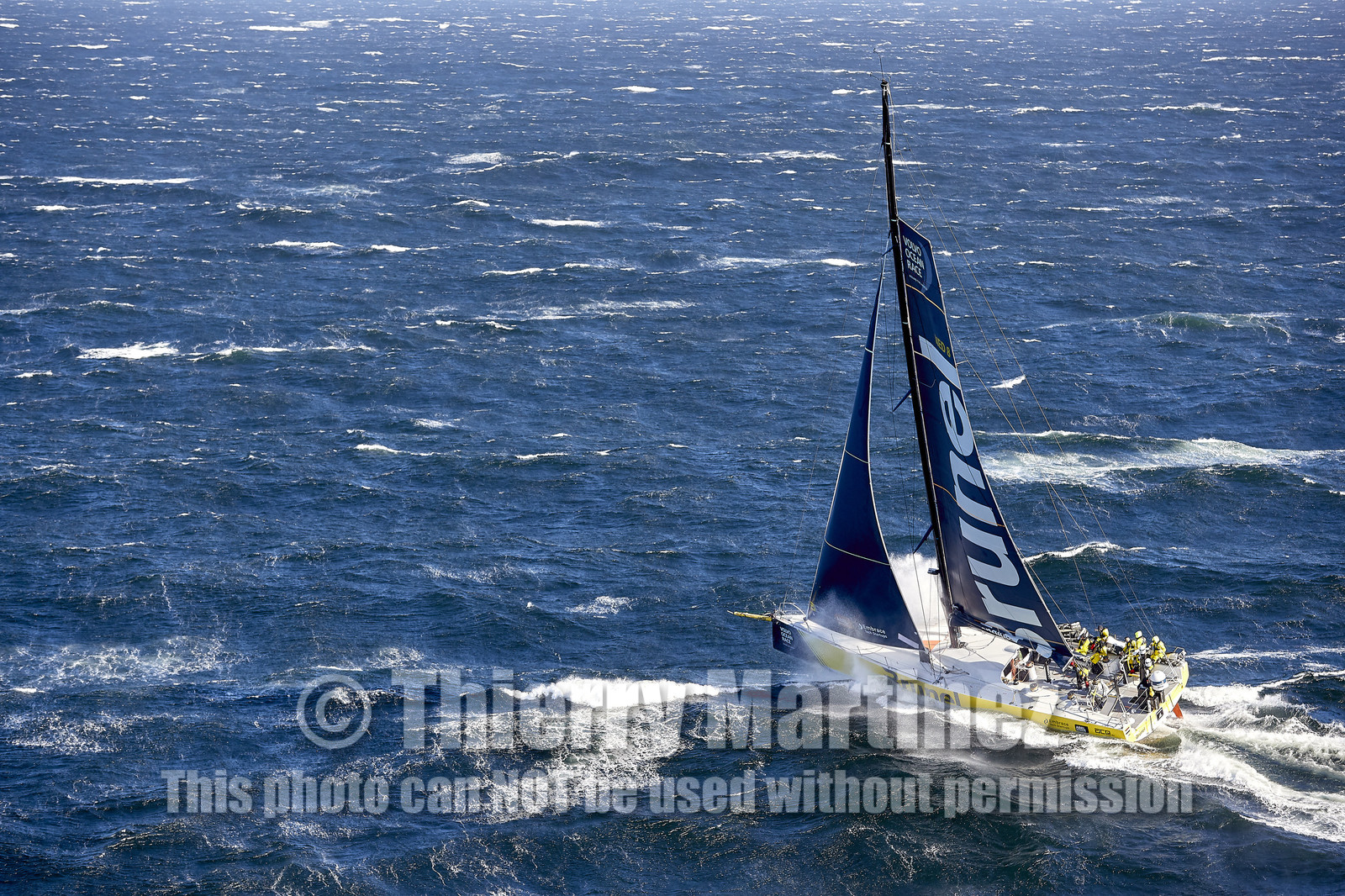 THM-17_119195_VOR-CAPE-TOWN-Start-Leg3
